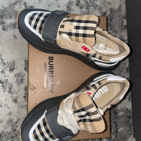 Burberry Ramsey Multi Check 39.5Euro